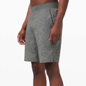 Lululemon T.H.E. Short 9" *Liner Gravel Dust Asphalt Grey Multi L